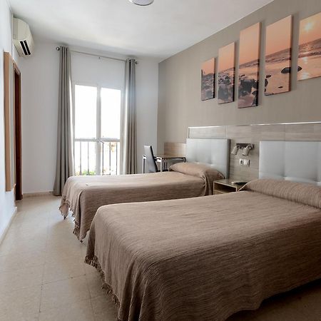 Hostal La Pilarica Marbella Exterior photo