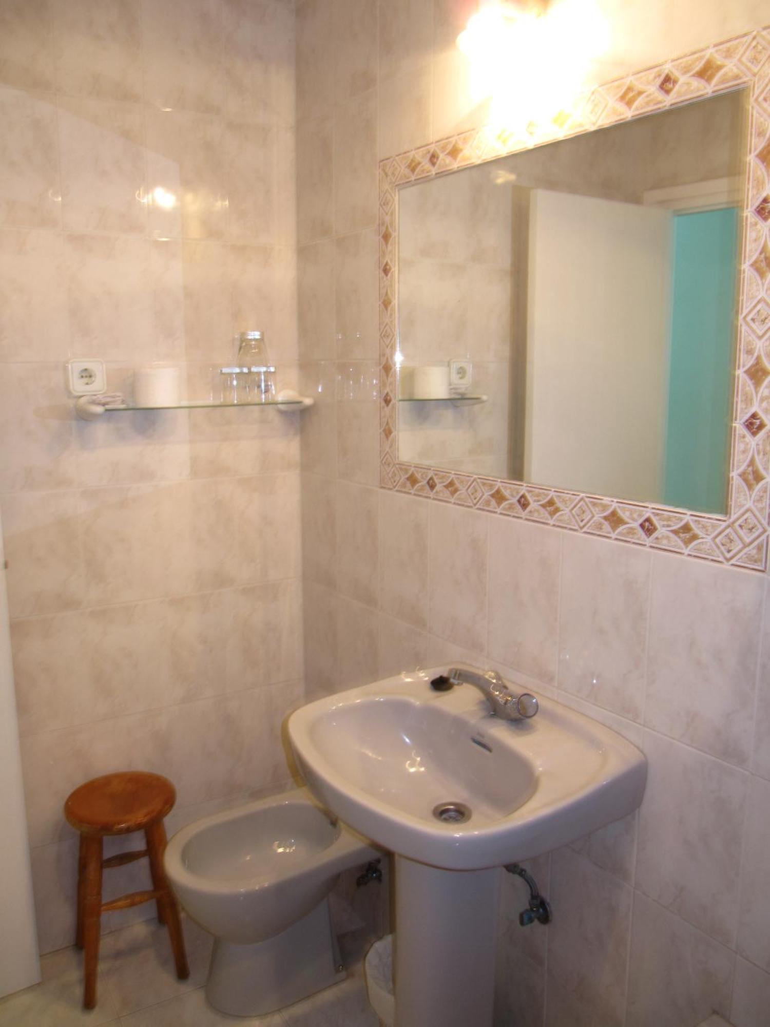 Hostal La Pilarica Marbella Room photo