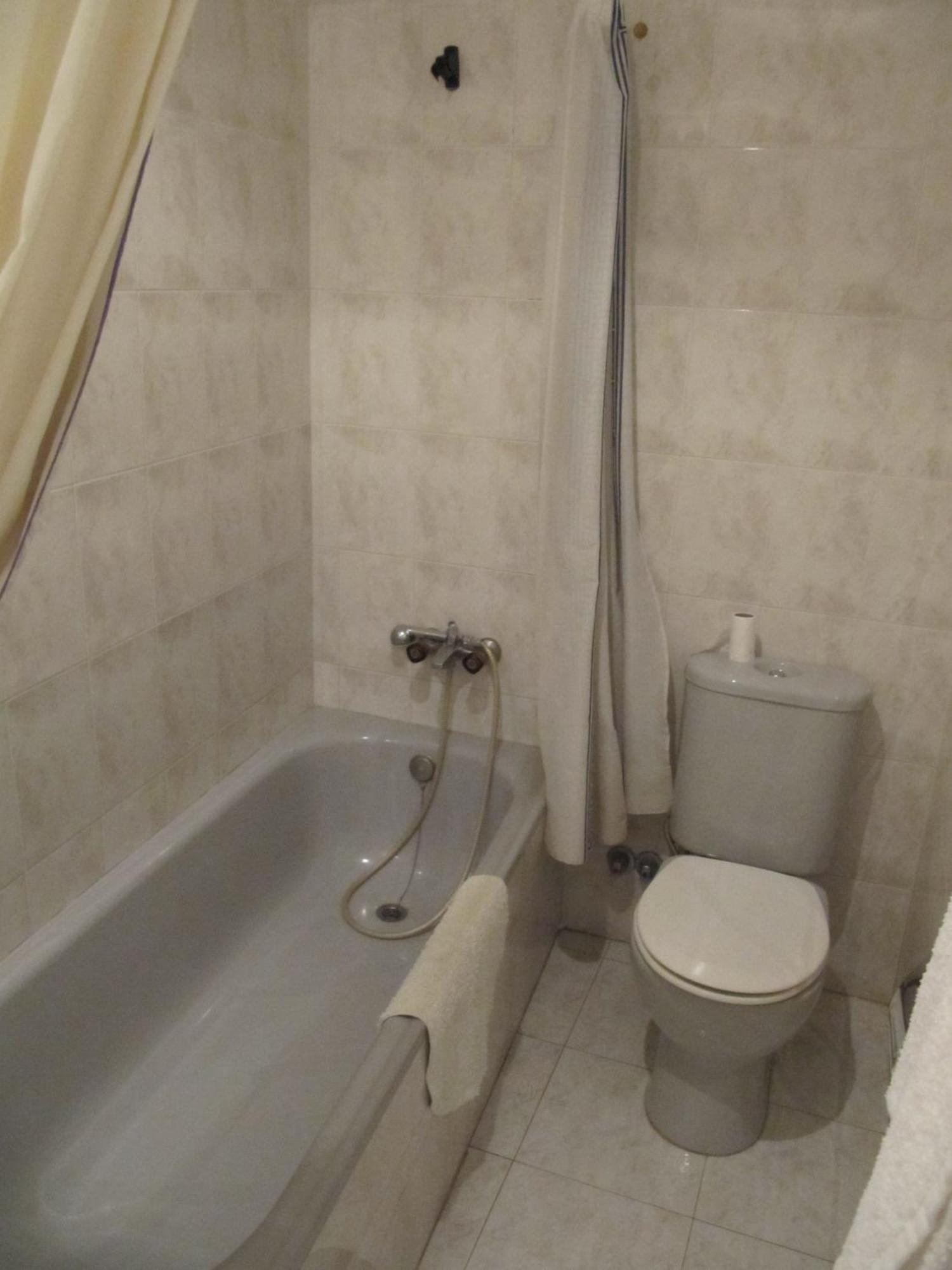 Hostal La Pilarica Marbella Room photo